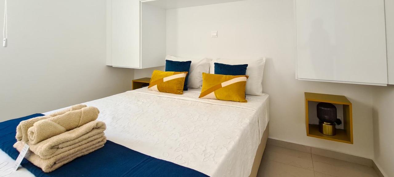 Phaedrus Living: Seaview Gold Flat Lighthouse 48 Lägenhet Paphos Exteriör bild