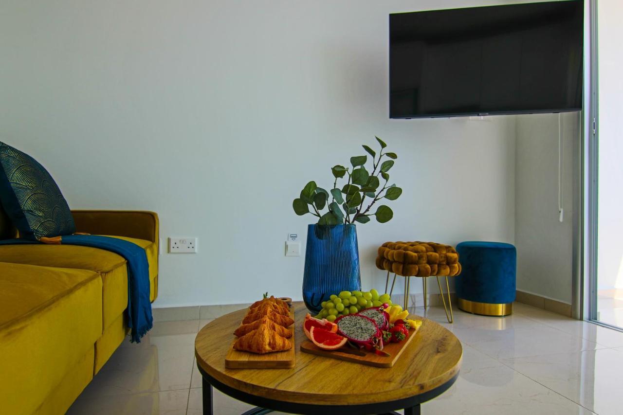 Phaedrus Living: Seaview Gold Flat Lighthouse 48 Lägenhet Paphos Exteriör bild